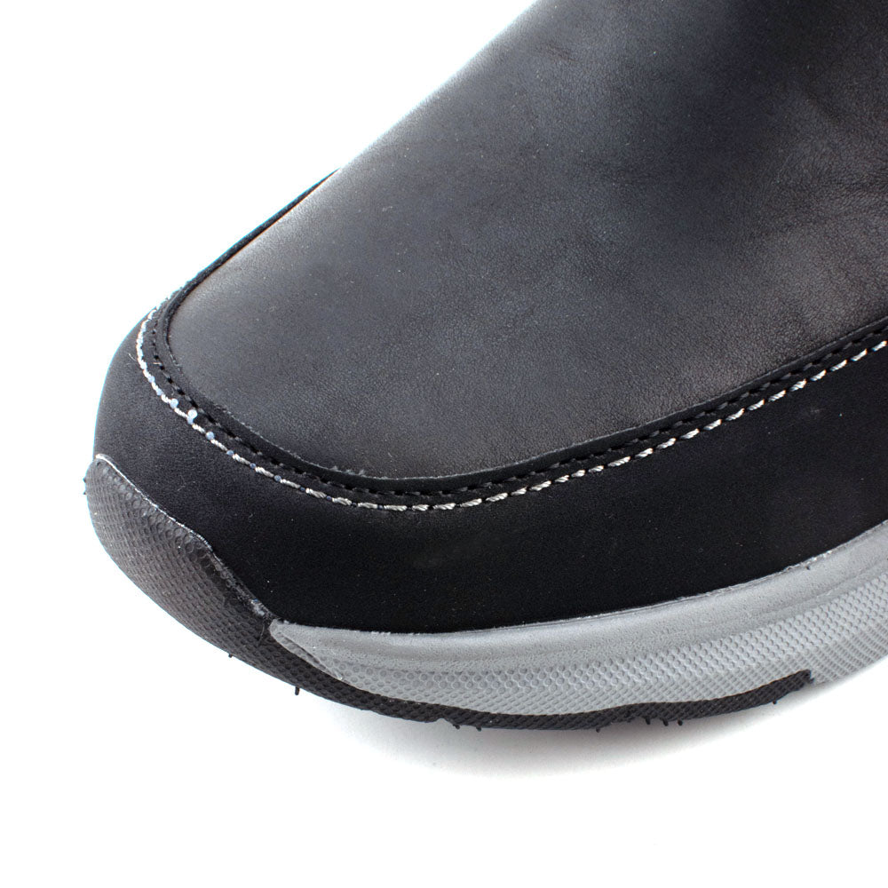 LARRIE Men Black Comfort Cush Travel Shoes