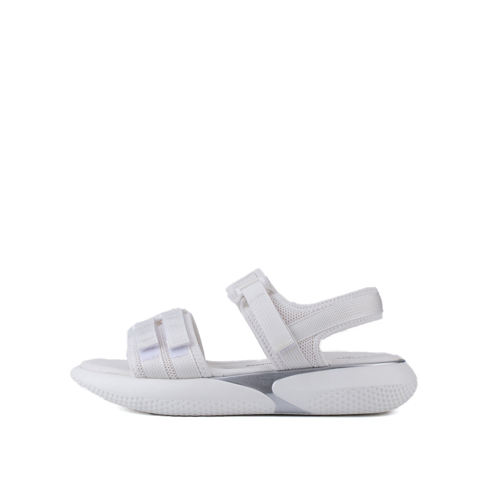 Sandal Selesa Tali Velcro Kecil Wanita LARRIE Putih